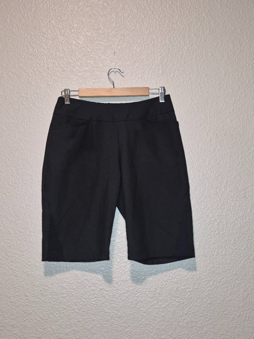 NWOT Women's Tail White Label Black Golf Bermuda Shorts Size 6